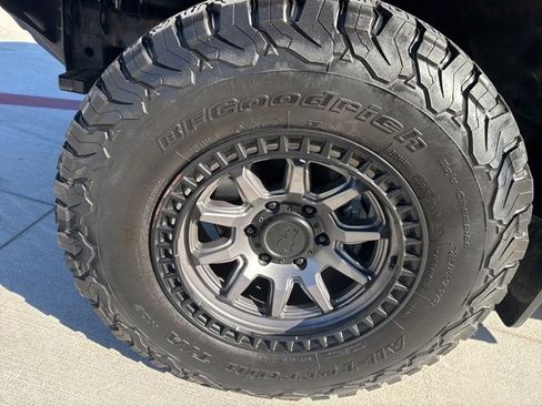 Used 2023 Toyota Tacoma SR5 image 5