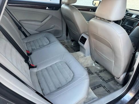 Used 2013 Volkswagen Passat TDI SEL Premium image 17