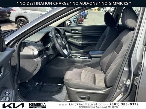 Used 2025 Nissan Altima 2.5 SV FWD image 21