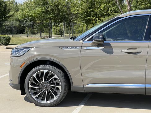 New 2025 Lincoln Aviator Reserve w/ Equipment Group 201A image 5