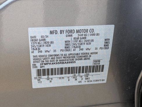 Used 2024 Ford Edge Titanium image 23