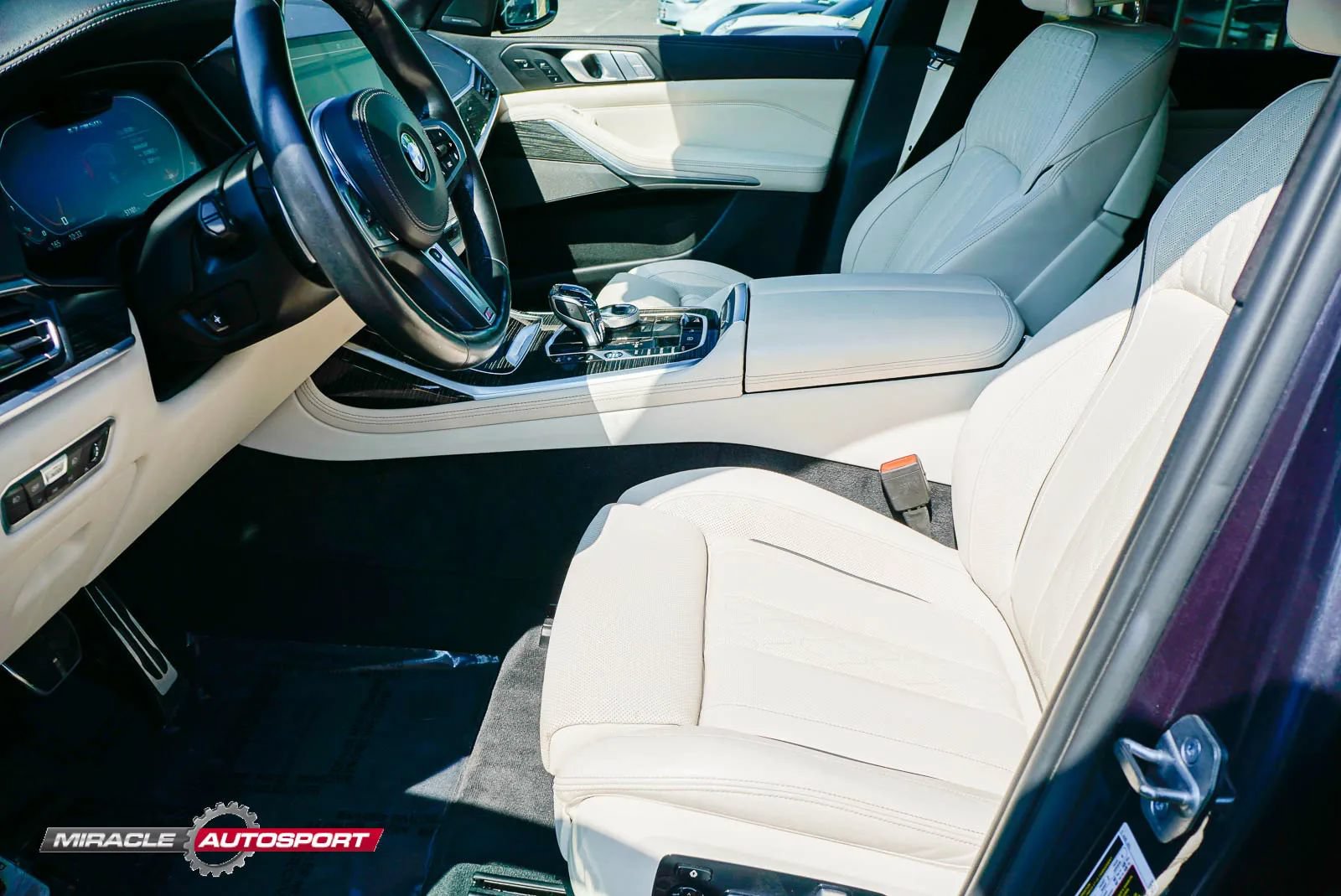 Used 2022 BMW X7 M50i AWD/4WD image 17