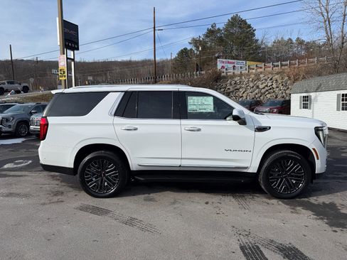 New 2026 GMC Yukon Elevation image 6