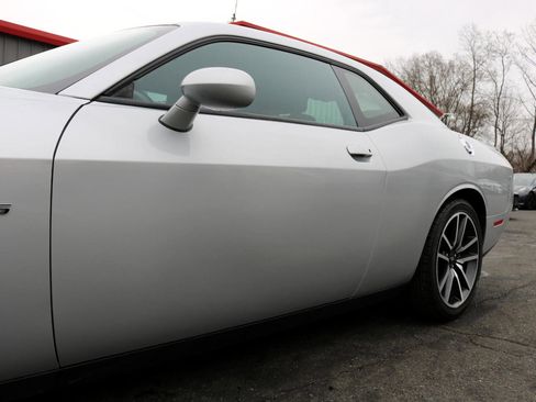 Used 2023 Dodge Challenger R/T image 8