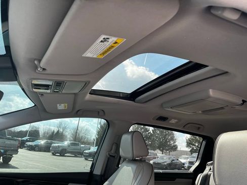 Used 2023 Honda Odyssey Elite image 11