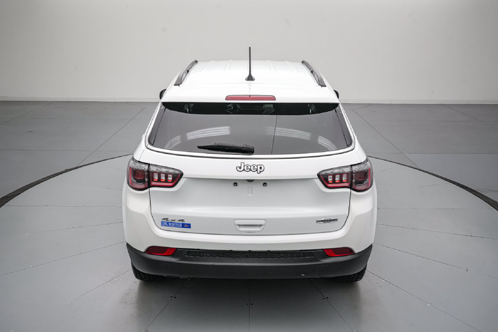 Used 2024 Jeep Compass Latitude AWD/4WD image 5
