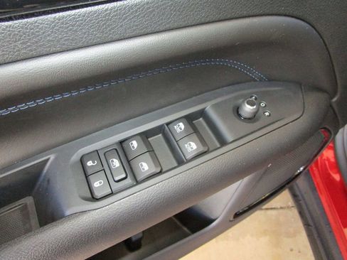 New 2026 Jeep Compass Latitude image 18