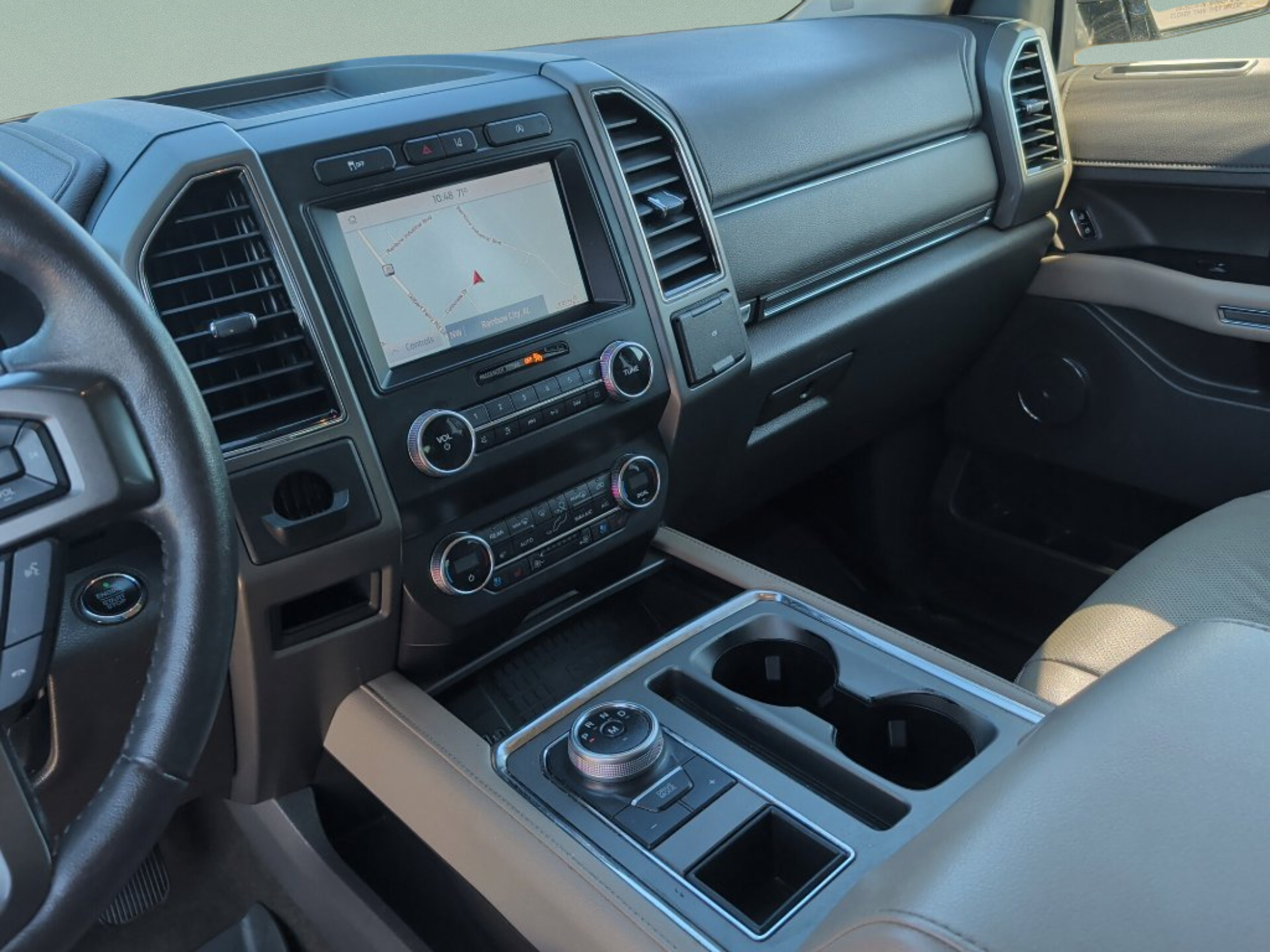 Used 2020 Ford Expedition XLT w/ Equipment Group 202A RWD image 32