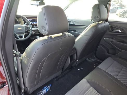 Used 2025 Chevrolet Trax LT w/ Driver Confidence Package image 18