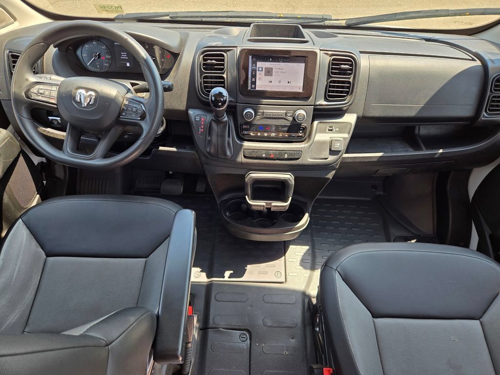Used 2025 RAM ProMaster 2500 w/ Convenience Group FWD image 11