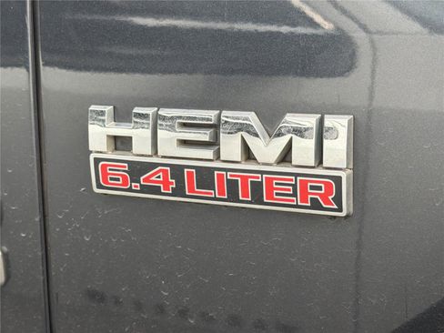 Used 2017 RAM 2500 Tradesman w/ Chrome Appearance Group AWD/4WD image 5