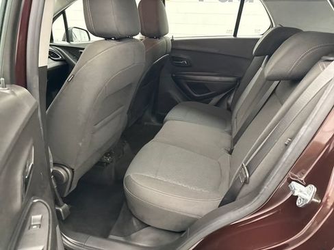 Used 2021 Chevrolet Trax LS FWD image 20