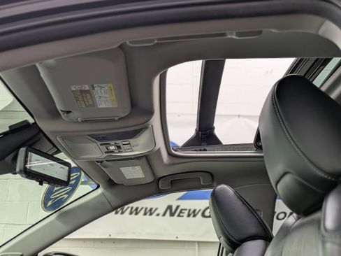 Used 2019 Toyota RAV4 Limited w/ Advanced Technology Package AWD/4WD image 10
