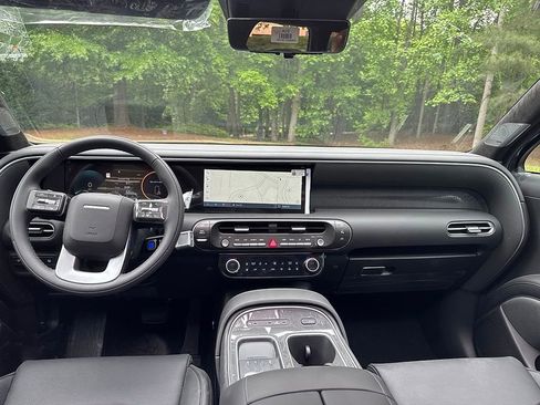 Used 2026 Hyundai Palisade Calligraphy AWD/4WD image 9