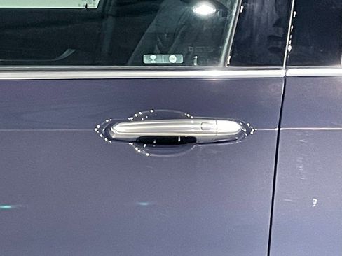 Used 2025 Cadillac XT6 Premium Luxury image 19