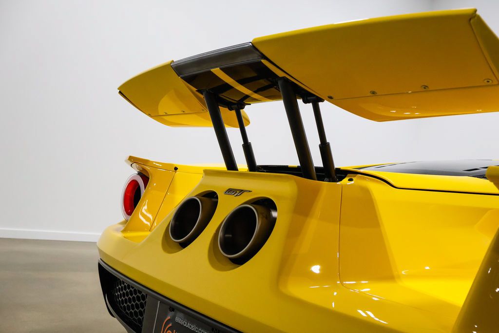 Used 2020 Ford GT Carbon Series RWD image 93