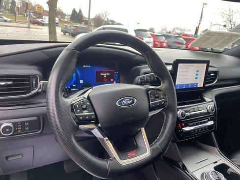 Used 2021 Ford Explorer ST w/ ST Street Pack image 17