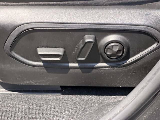 Used 2023 Jeep Grand Cherokee L Limited AWD/4WD image 22