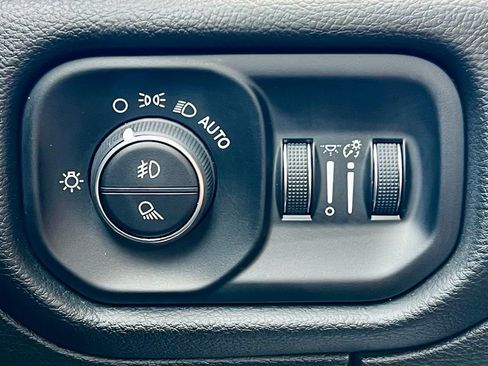 Used 2022 RAM 1500 Laramie image 27