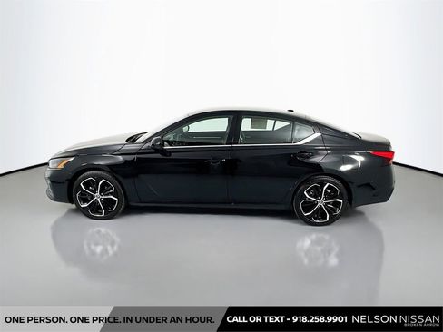 Certified 2025 Nissan Altima 2.5 SR image 8