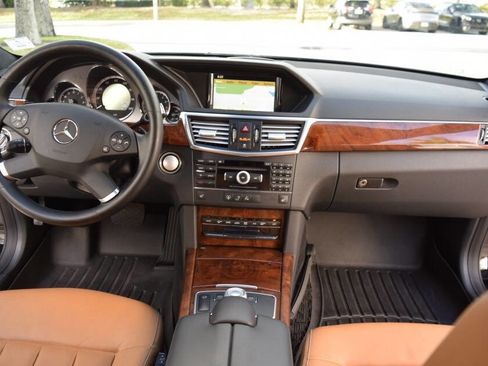 Used 2010 Mercedes-Benz E 350 4MATIC Sedan image 56