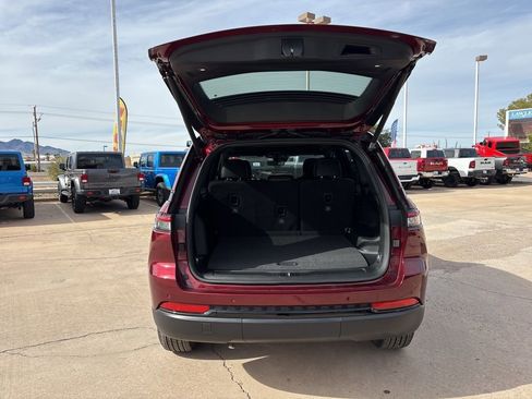 New 2025 Jeep Grand Cherokee Altitude RWD image 45
