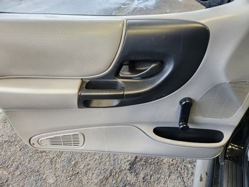 Used 2000 Ford Ranger XLT image 11