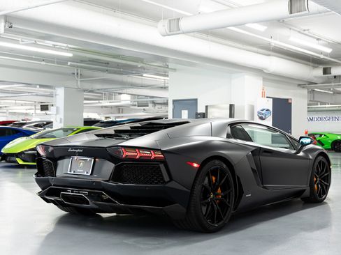Used 2014 Lamborghini Aventador LP 700-4 AWD/4WD image 9