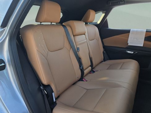 Used 2024 Lexus RX 350h w/ Accessory Package (Z1) AWD/4WD image 22