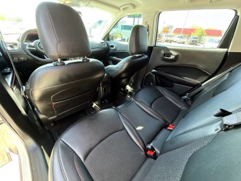 Used 2021 Jeep Compass Trailhawk AWD/4WD image 24