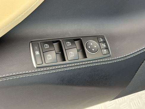 Used 2016 Tesla Model S 60D AWD/4WD image 25