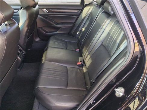 Used 2021 Honda Accord Touring image 19
