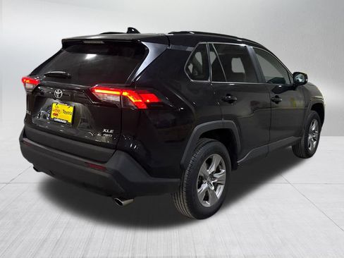 Used 2025 Toyota RAV4 XLE AWD/4WD image 6