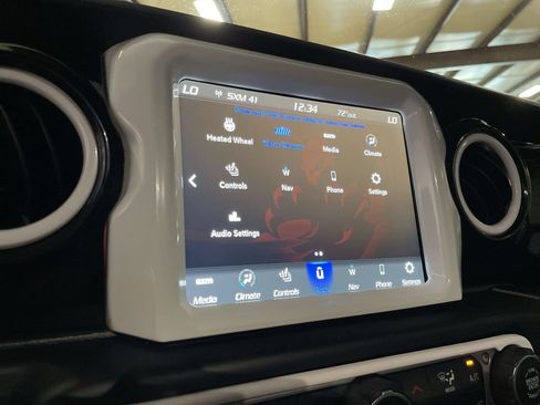 Used 2023 Jeep Gladiator Rubicon w/ Cold Weather Group AWD/4WD image 34