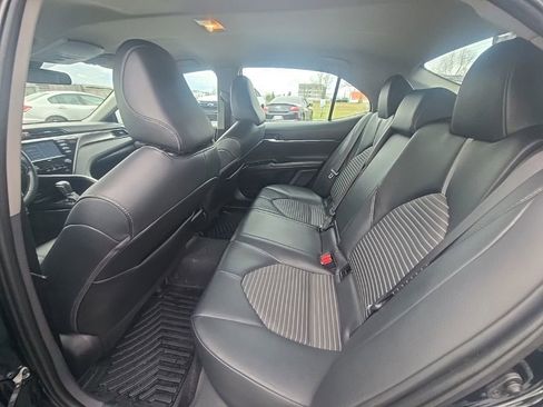 Used 2020 Toyota Camry SE image 20