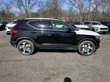 New 2025 Volvo XC40 B5 Core w/ Protection Package Premier image 4