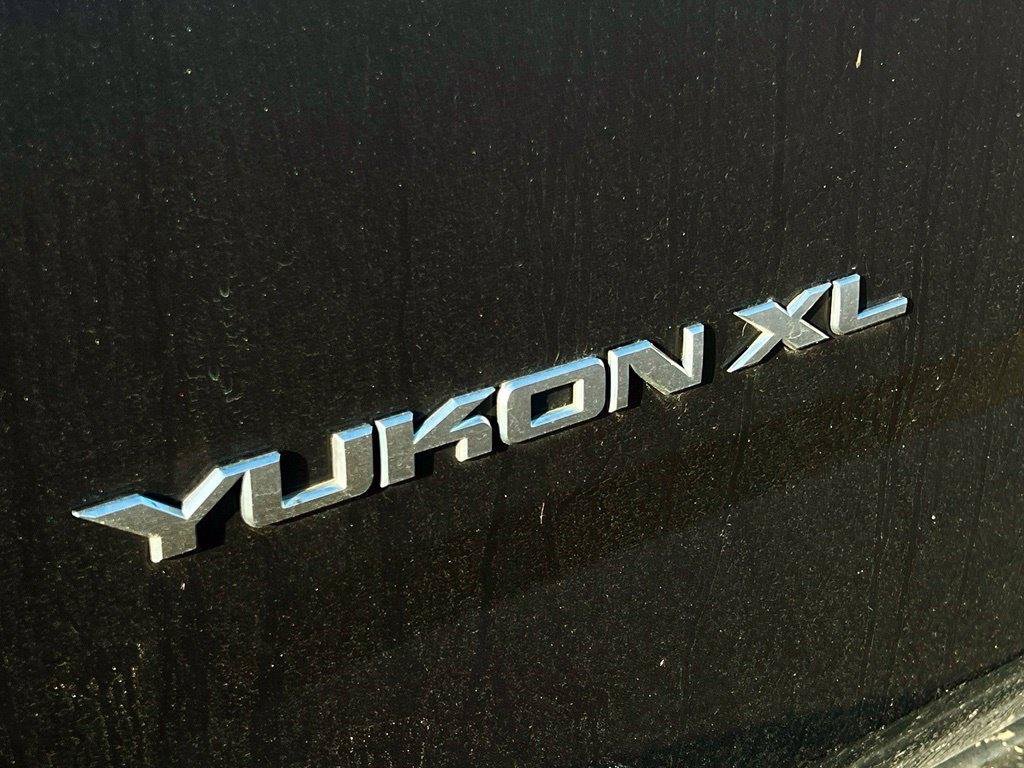Used 2016 GMC Yukon XL SLE w/ Convenience Package RWD image 16