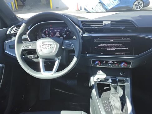 New 2025 Audi Q3 2.0T Premium image 19