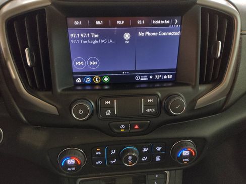 Used 2023 GMC Terrain AT4 image 25