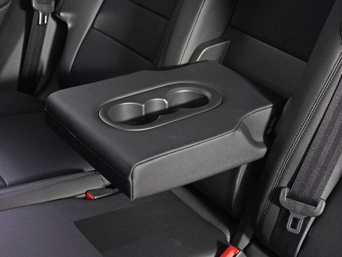 Certified 2025 Porsche Cayenne image 17