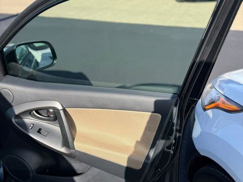 Used 2012 Toyota RAV4 image 52