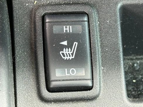 Used 2023 Nissan Titan PRO-4X w/ Pro-4x Convenience Package image 21