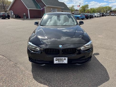 Used 2017 BMW 320i xDrive Sedan AWD/4WD image 12