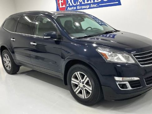 Used 2017 Chevrolet Traverse LT image 4