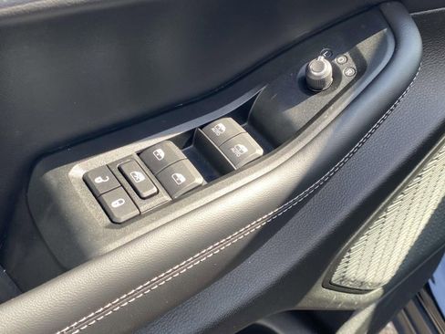 Used 2025 Jeep Grand Cherokee L Laredo w/ Luxury Tech Group I image 15