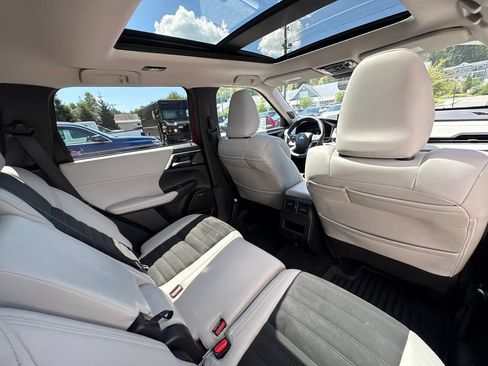 Used 2025 Mitsubishi Outlander SE AWD/4WD image 39