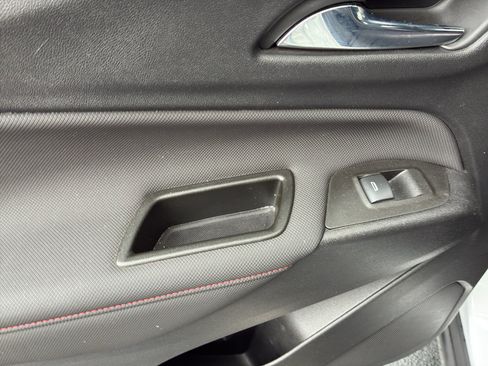 Used 2022 Chevrolet Equinox RS w/ RS Leather Package FWD image 43