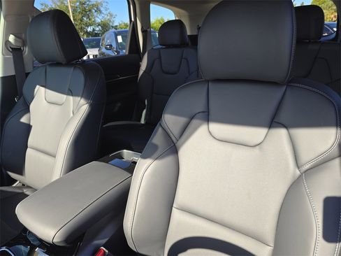 New 2025 Kia Telluride S image 23