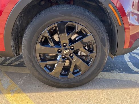 Used 2021 Kia Sorento S w/ Panoramic Sunroof Package image 8
