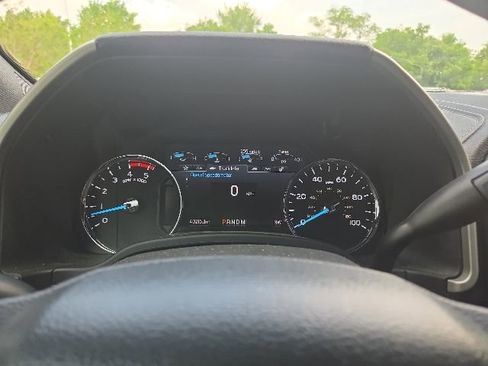 Used 2022 Ford F250 Lariat w/ Lariat Ultimate Package AWD/4WD image 11